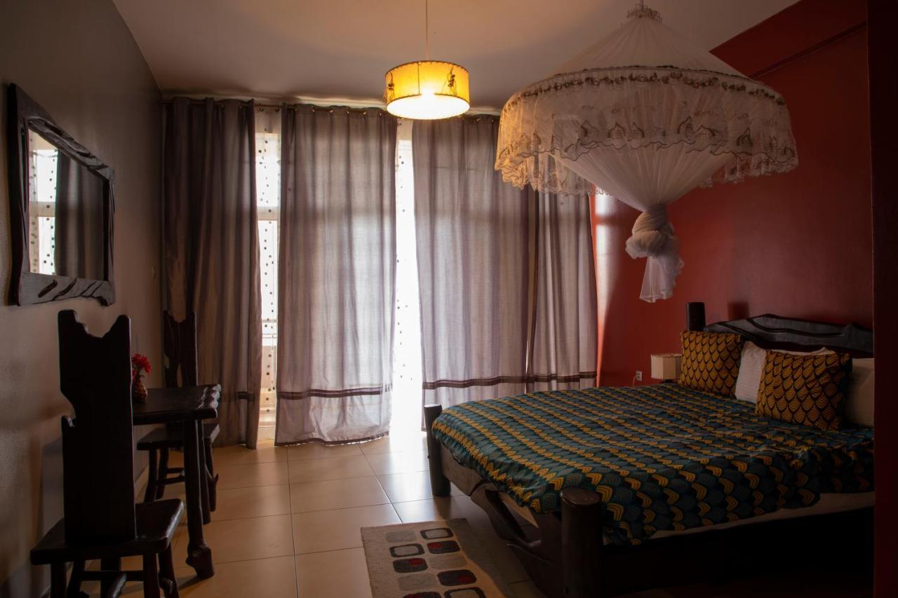 Hakuna Matata Lodge Жизени Екстериор снимка